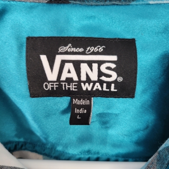 Vans Boys Large Long Sleeve Button Up Shirt Blue Black White Plaid Check Top - Picture 3 of 7